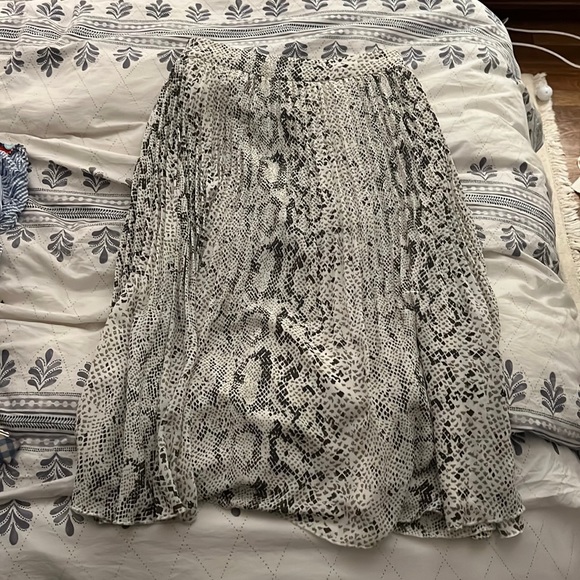 J. Crew Factory Skirt - Picture 1 of 3